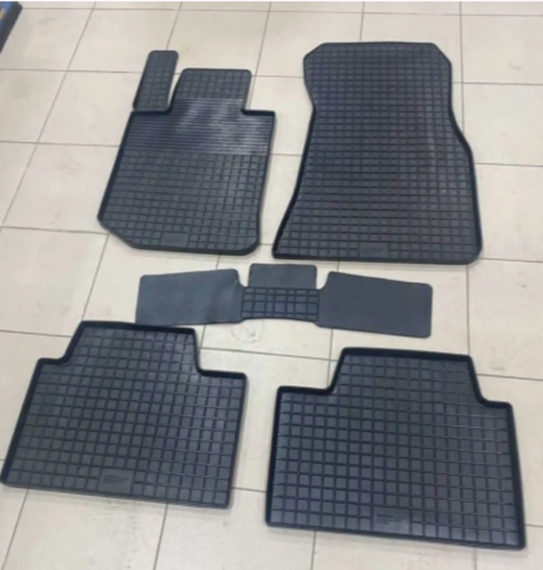Полик от Toyota